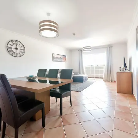 By The Sea - Mav Apartment *
